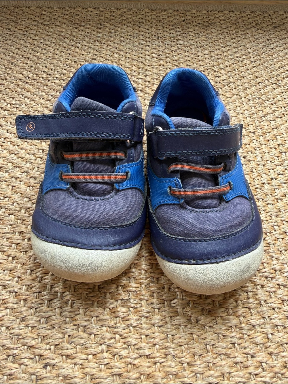 Stride Rite Soft Motion Kylin Sneakers – Toddler Size 6 (Navy/Blue) - Picture 4 of 9